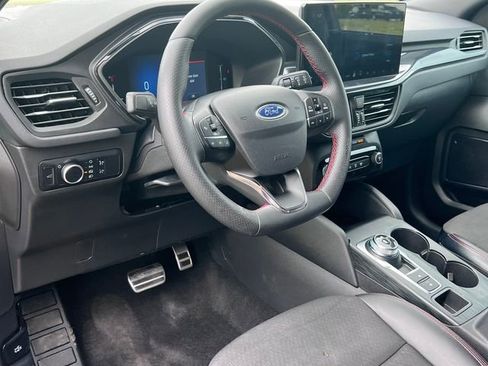 Certified 2024 Ford Escape ST-Line w/ Tech Pack #1 AWD/4WD image 17