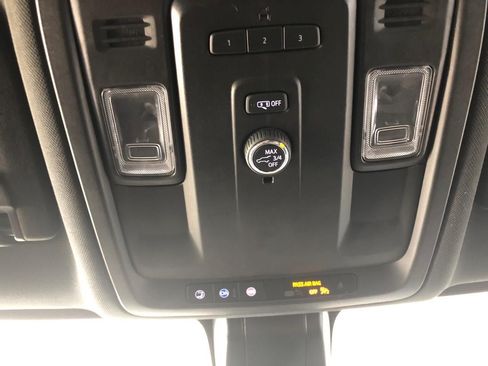 Used 2021 Chevrolet Tahoe LT AWD/4WD image 22