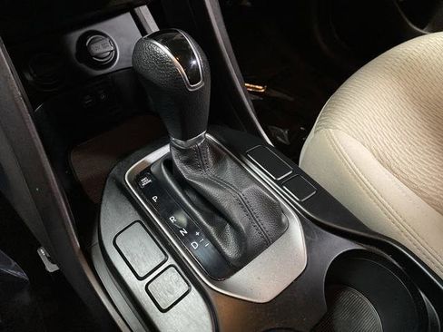 Used 2017 Hyundai Santa Fe Sport image 18