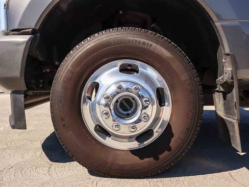 Certified 2022 Ford F350 Limited AWD/4WD image 11