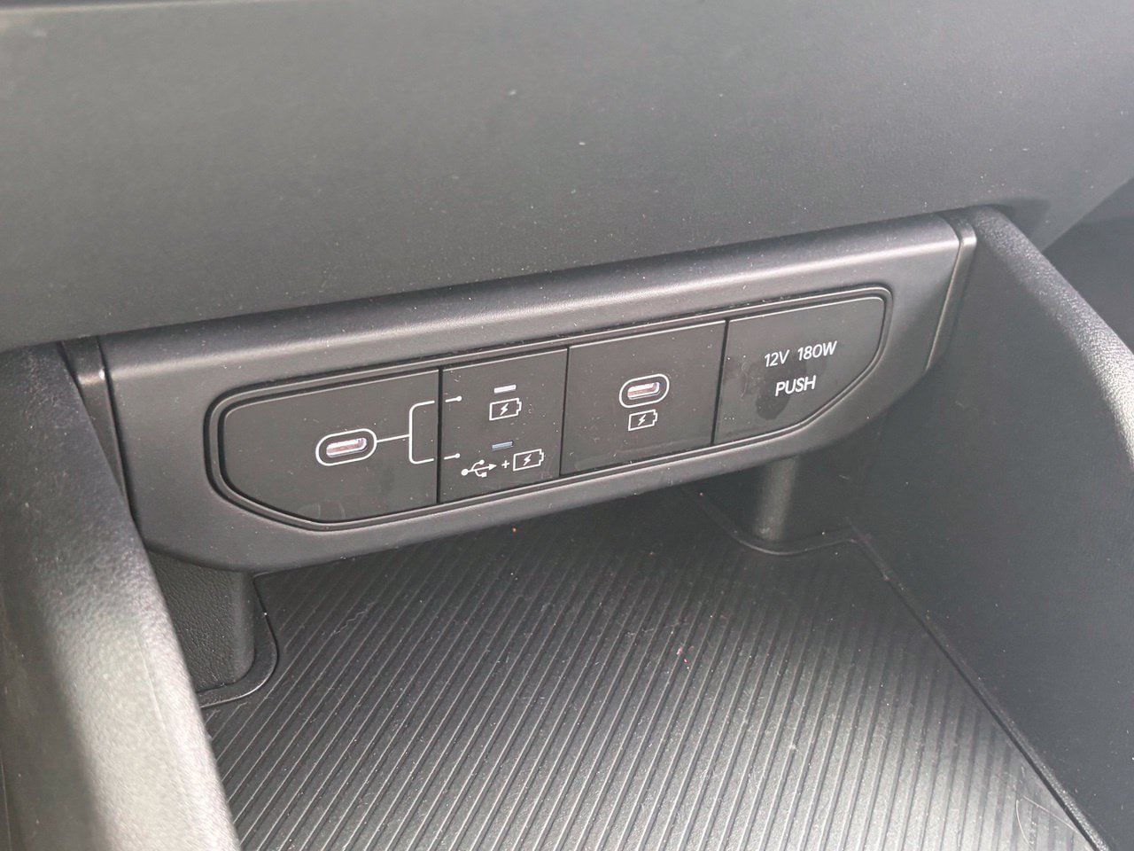 Used 2026 Kia K4 FWD image 8