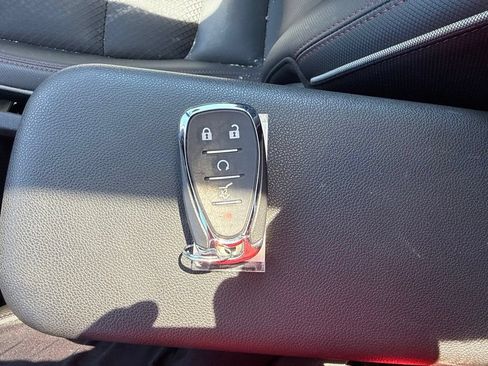 Used 2021 Chevrolet TrailBlazer RS w/ Sun and Liftgate Package FWD image 23