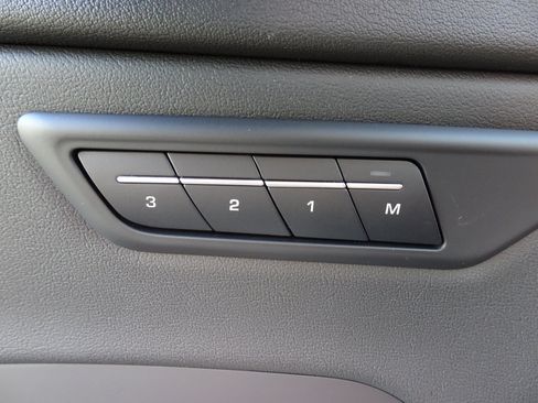 Certified 2024 Jaguar E-PACE R-Dynamic SE AWD/4WD image 34