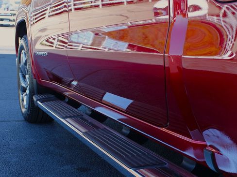 New 2026 GMC Sierra 1500 SLT w/ SLT Premium Package image 13