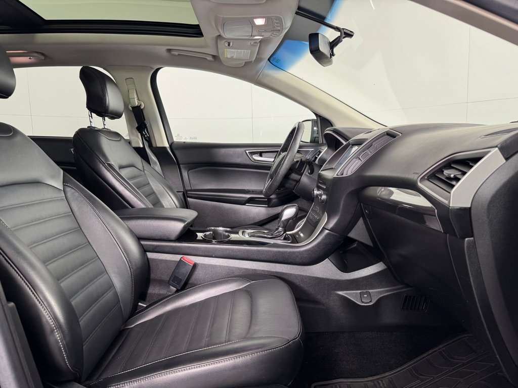 Used 2016 Ford Edge SEL w/ Equipment Group 201A AWD/4WD image 23