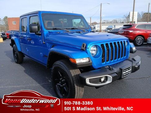 Used 2021 Jeep Gladiator Sport image 1