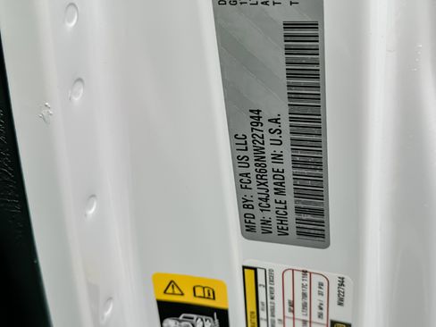 Used 2022 Jeep Wrangler Unlimited Rubicon 4xe image 30