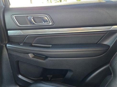 Used 2019 Ford Explorer Sport image 15