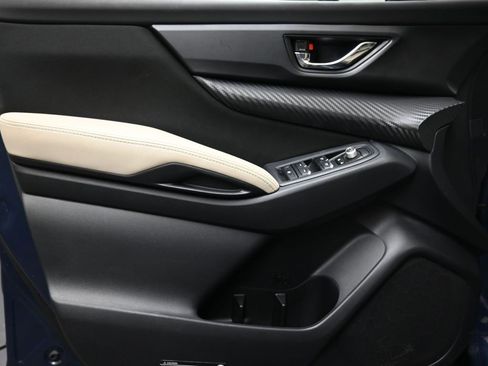 Used 2024 Subaru Ascent Premium w/ Convenience Package image 26