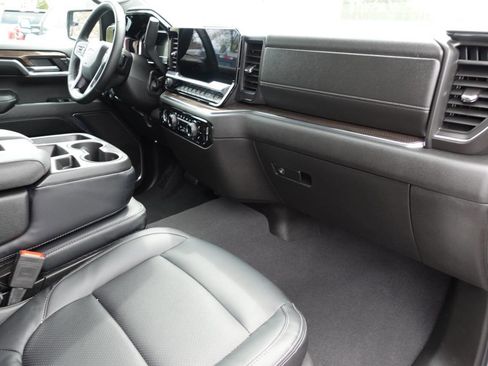 Used 2024 Chevrolet Silverado 1500 LT image 35