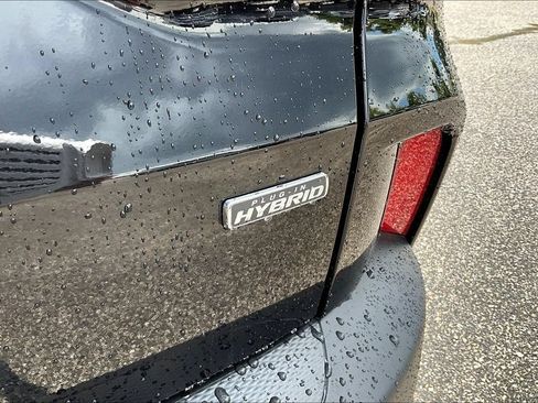 Used 2025 Ford Escape SE w/ PHEV Premium Package FWD image 25