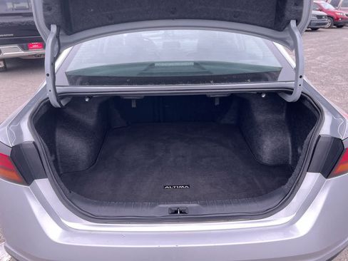 Used 2024 Nissan Altima 2.5 SV FWD image 26