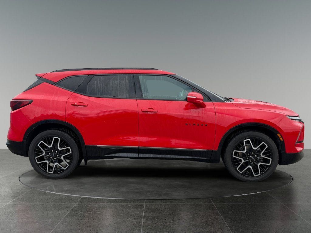 Used 2023 Chevrolet Blazer RS w/ Driver Confidence II Package AWD/4WD image 10