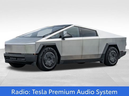 Used 2025 Tesla Cybertruck AWD Crew Cab image 3