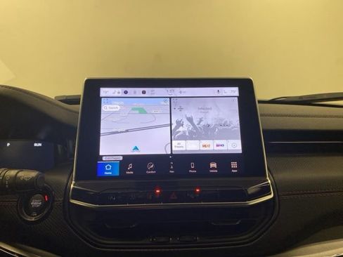 Used 2026 Jeep Compass Trailhawk w/ Sun, Sound & Navigation Group image 10