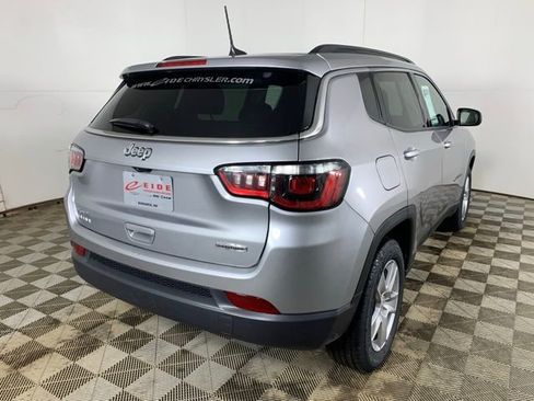 Used 2022 Jeep Compass Latitude w/ Convenience Group image 6