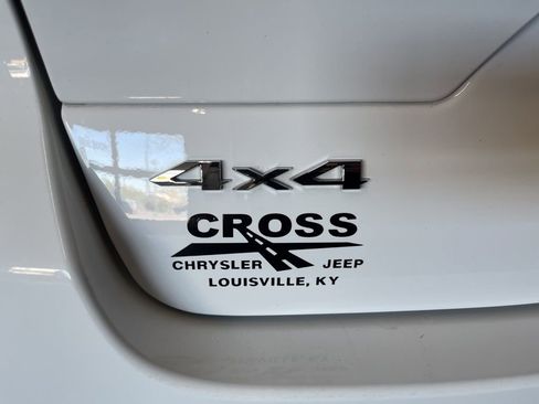 Used 2023 Jeep Grand Cherokee Laredo w/ Luxury Tech Group I AWD/4WD image 20