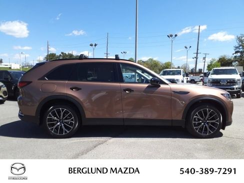 New 2025 MAZDA CX-70 Plug-In Hybrid w/ Premium Pkg image 4