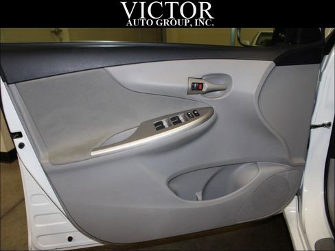 Used 2011 Toyota Corolla LE image 15