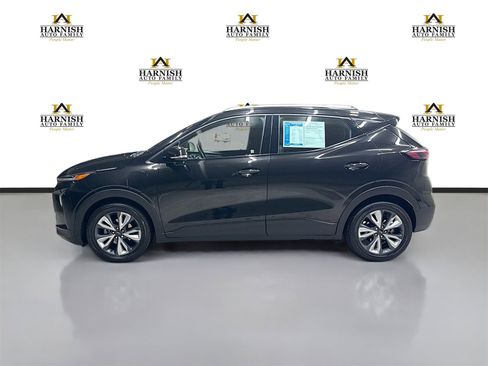Used 2023 Chevrolet Bolt EUV LT w/ Convenience Package image 8
