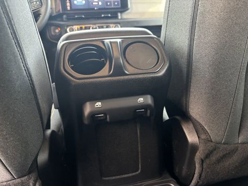 Used 2024 Jeep Wrangler Sport S image 34