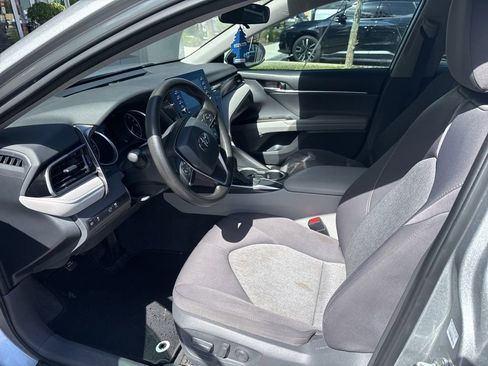Used 2021 Toyota Camry LE FWD image 6