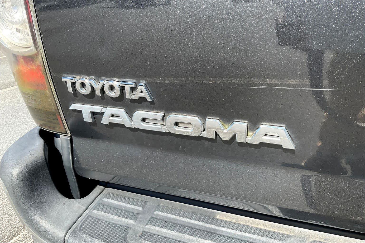 Used 2012 Toyota Tacoma PreRunner w/ SR5 Pkg RWD image 25