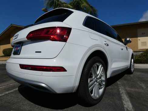 Used 2019 Audi Q5 2.0T Premium Plus w/ Premium Plus Package image 9