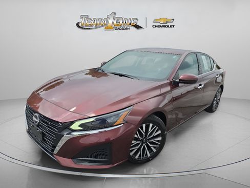Used 2023 Nissan Altima 2.5 SV FWD image 4