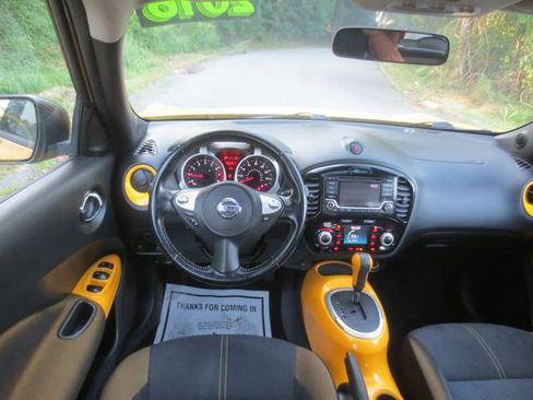 Used 2016 Nissan Juke SV image 9