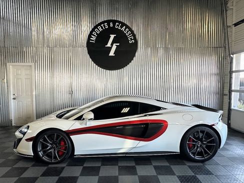 Used 2016 McLaren 570S Coupe RWD image 13