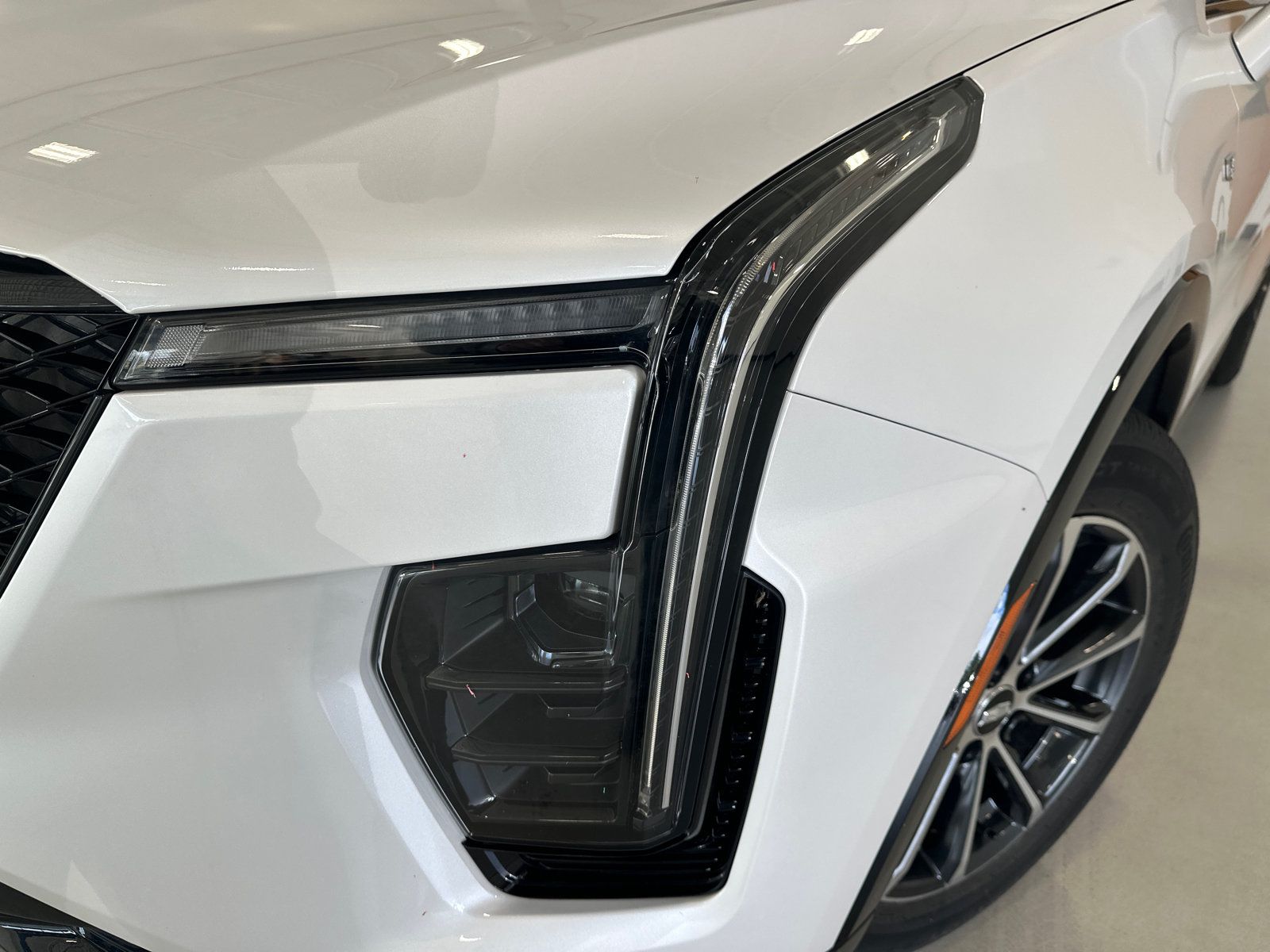 Used 2024 Cadillac XT4 Sport w/ LPO, Floor Liner Package AWD/4WD image 7