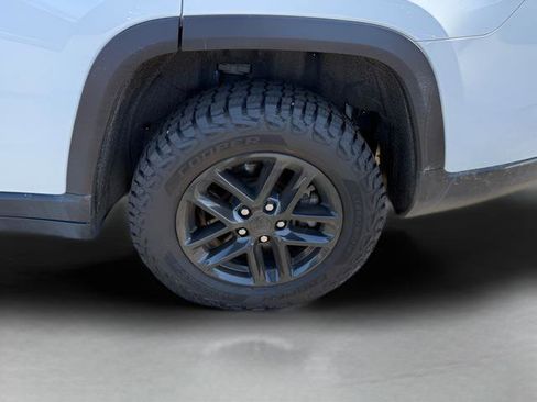 Used 2022 Jeep Grand Cherokee L Laredo w/ Luxury Tech Group I AWD/4WD image 24