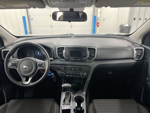 Used 2018 Kia Sportage LX AWD/4WD image 11