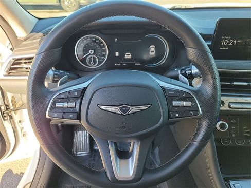Used 2025 Genesis G70 2.5T image 20