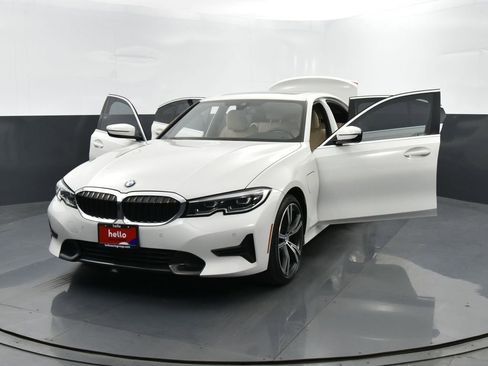 Used 2021 BMW 330e 330e iPerformance w/ Convenience Package image 37