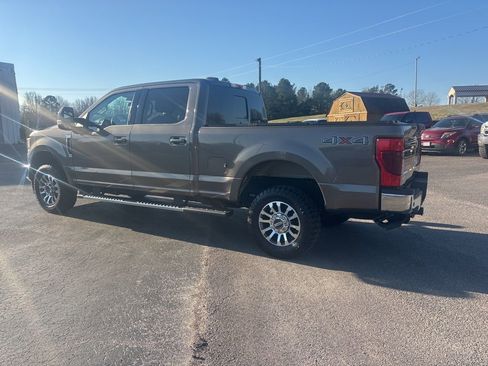 Used 2022 Ford F250 Lariat image 6