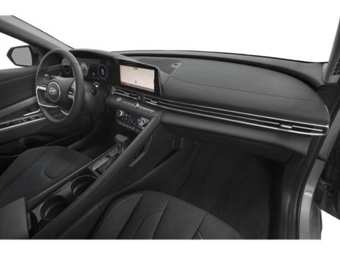 Used 2025 Hyundai Elantra SEL FWD image 17