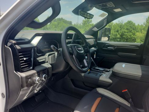 New 2026 GMC Sierra 3500 AT4 w/ AT4 Premium Plus Package AWD/4WD image 14