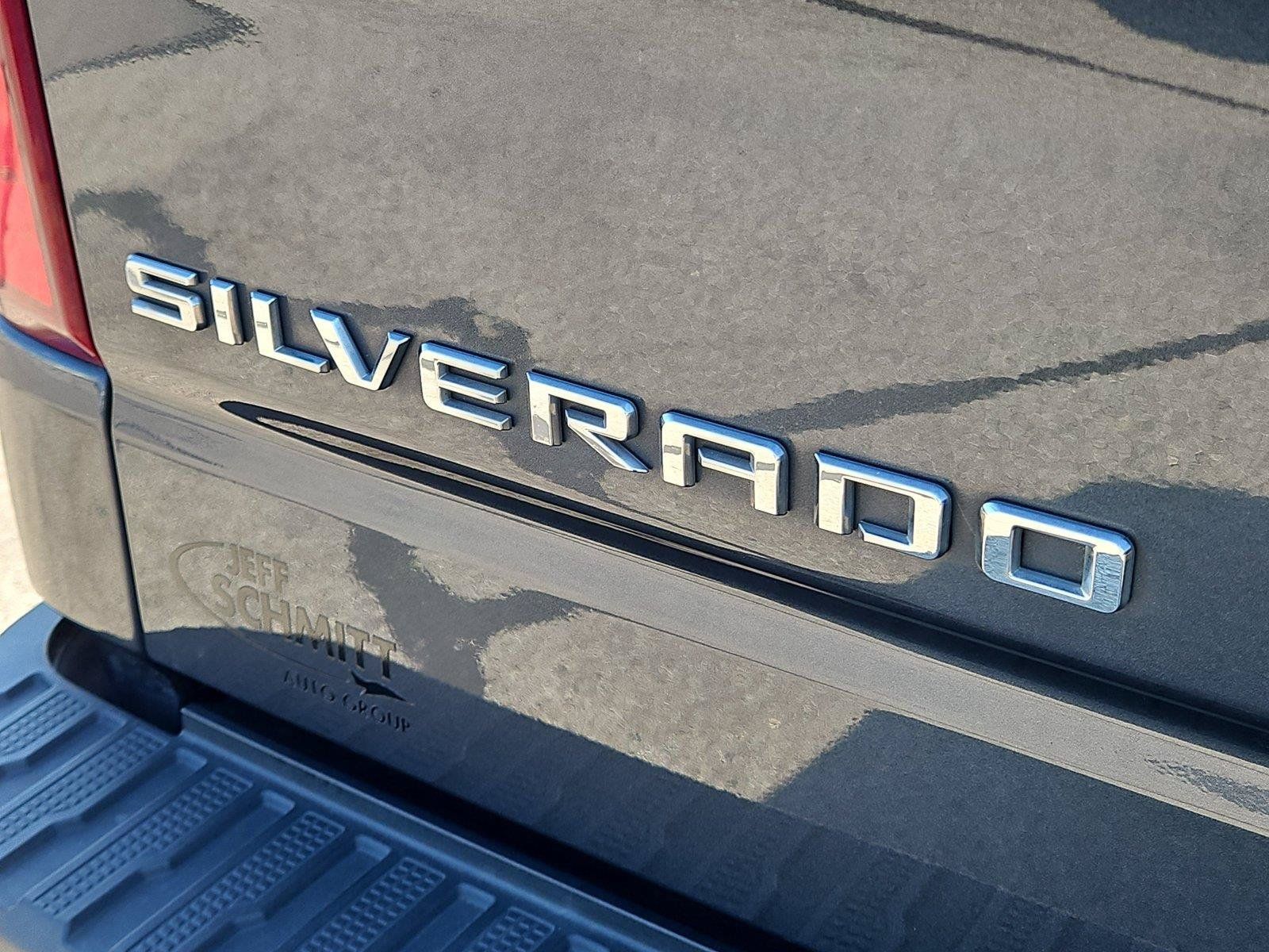Used 2022 Chevrolet Silverado 1500 RST AWD/4WD image 6