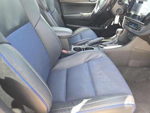 Used 2017 Toyota Corolla SE FWD image 19