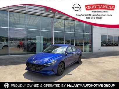 Used 2022 Hyundai Elantra SEL w/ Convenience Package