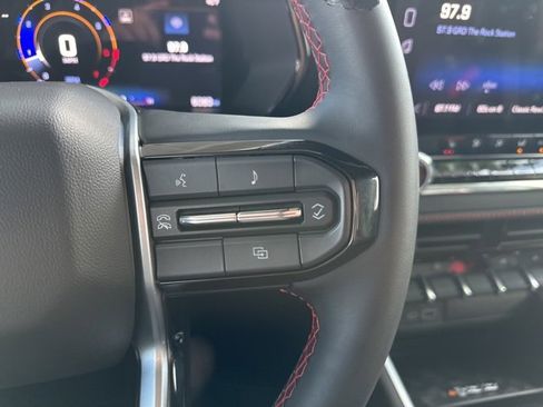 New 2025 Chevrolet Colorado Z71 image 17