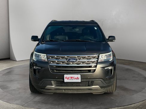 Used 2018 Ford Explorer XLT w/ Equipment Group 202A image 8