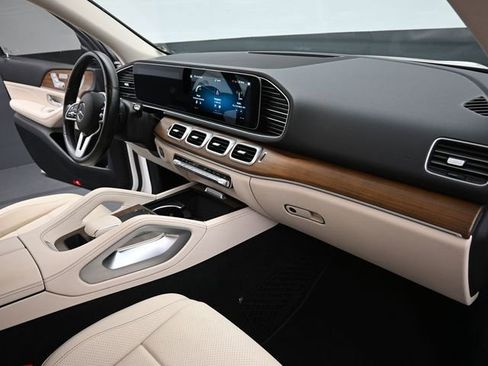 Used 2021 Mercedes-Benz GLE 350 4MATIC image 25