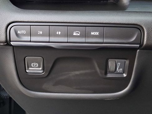 Used 2024 Cadillac Escalade Premium Luxury image 25