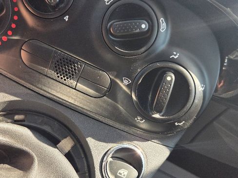 Used 2013 FIAT 500 Pop w/ Beats Audio Pkg image 22