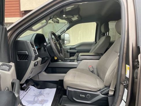 Used 2017 Ford F250 XLT w/ XLT Premium Package image 26