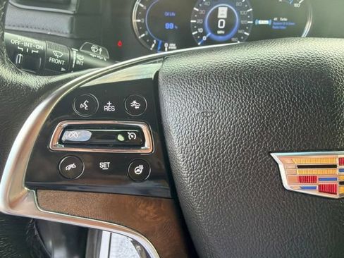 Used 2020 Cadillac Escalade Premium Luxury w/ Escalade Sport Edition AWD/4WD image 19