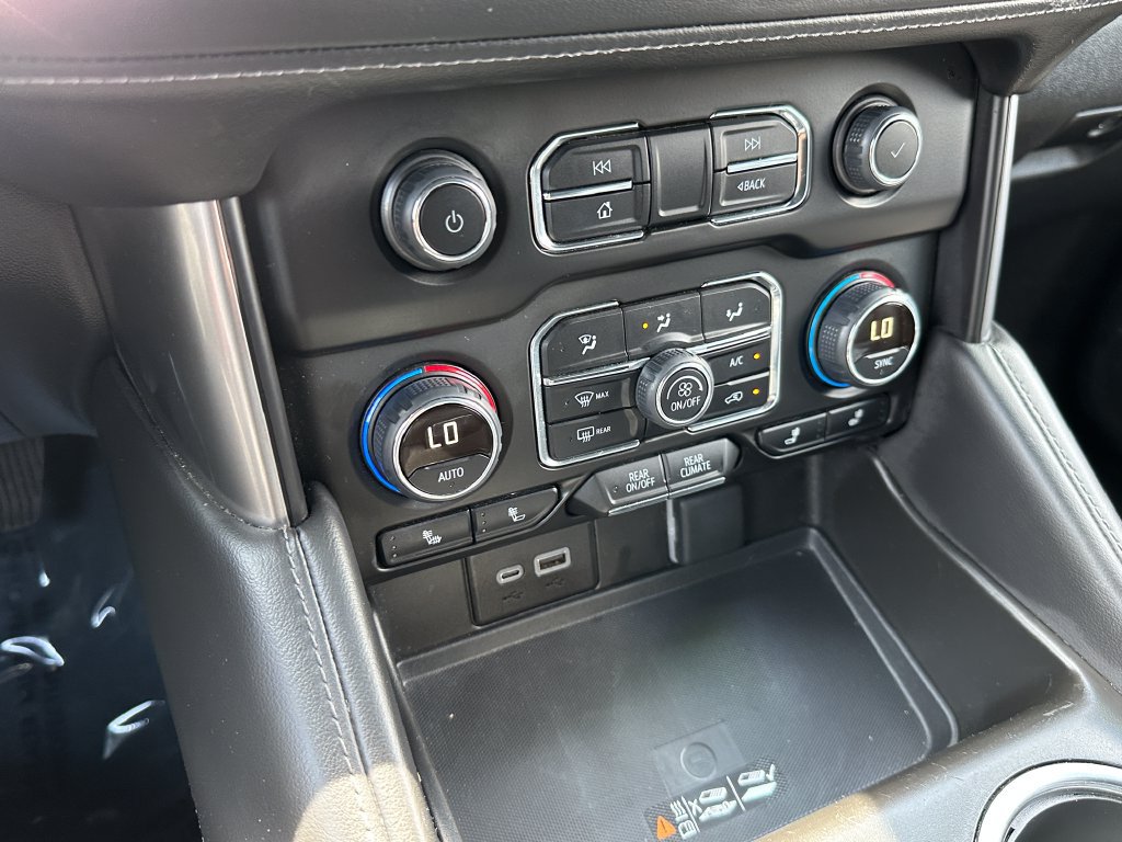 Used 2024 Chevrolet Suburban LT AWD/4WD image 35